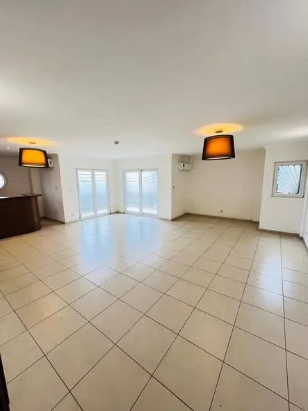 Appartement 03 chambres / Bonapriso