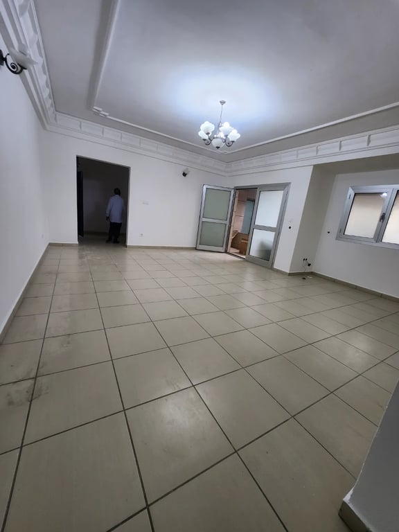 Appartement 2 chambres à St John Plazza, Bonapriso