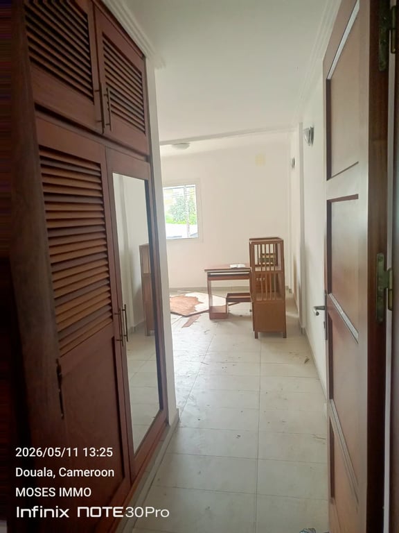 Apartment to let at bonapriso