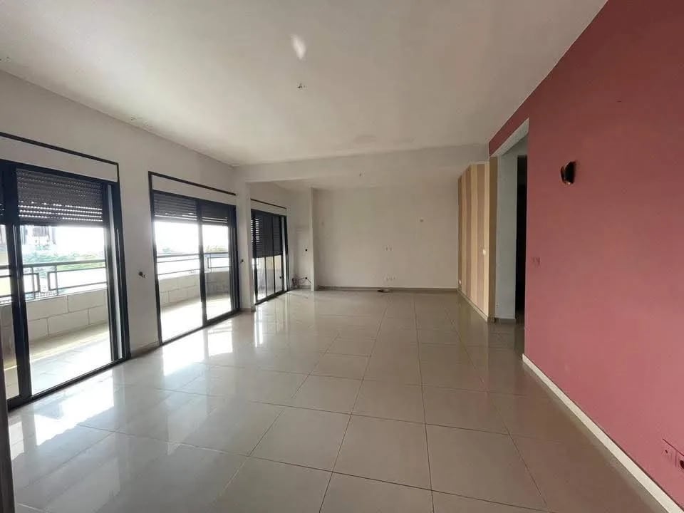 For rent: 03 bedrooms flat - Bonapriso | 1 500 000FCFA