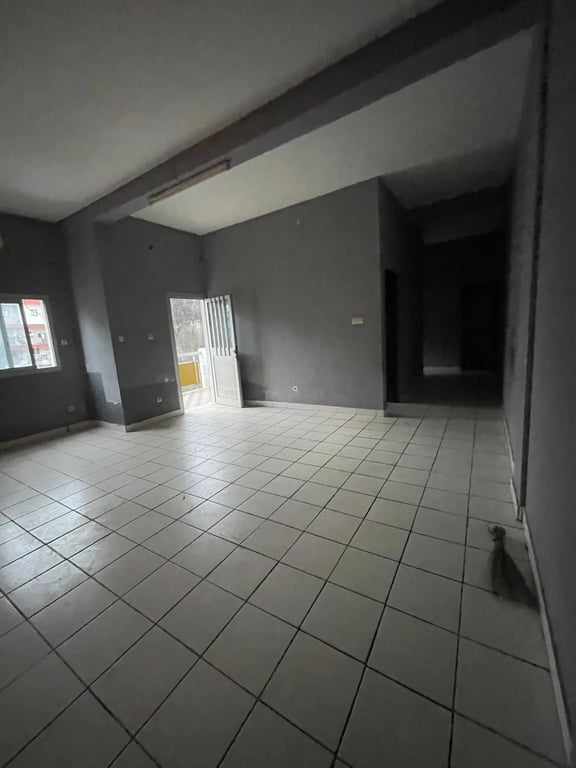 Appartement 02 chambres à louer à Bonamoussadi