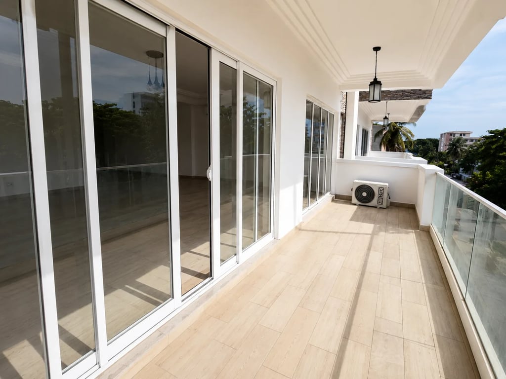 For rent: High standards 03 bedrooms apartment- Bonapriso