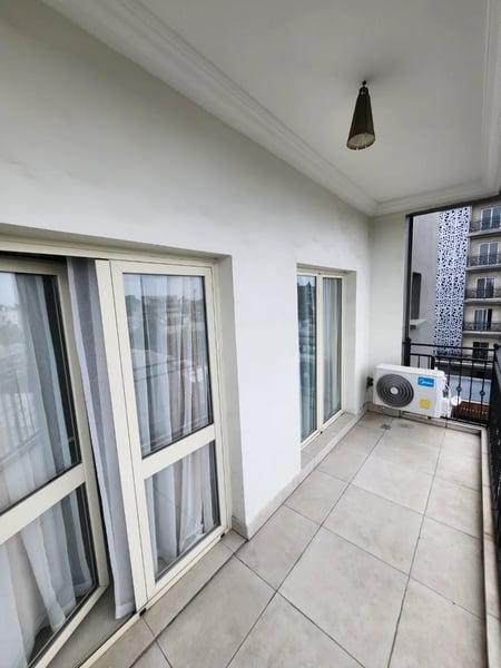 Apt 2 ch meublé Bonapriso, av. de Gaulle - 1 500 000 FCFA
