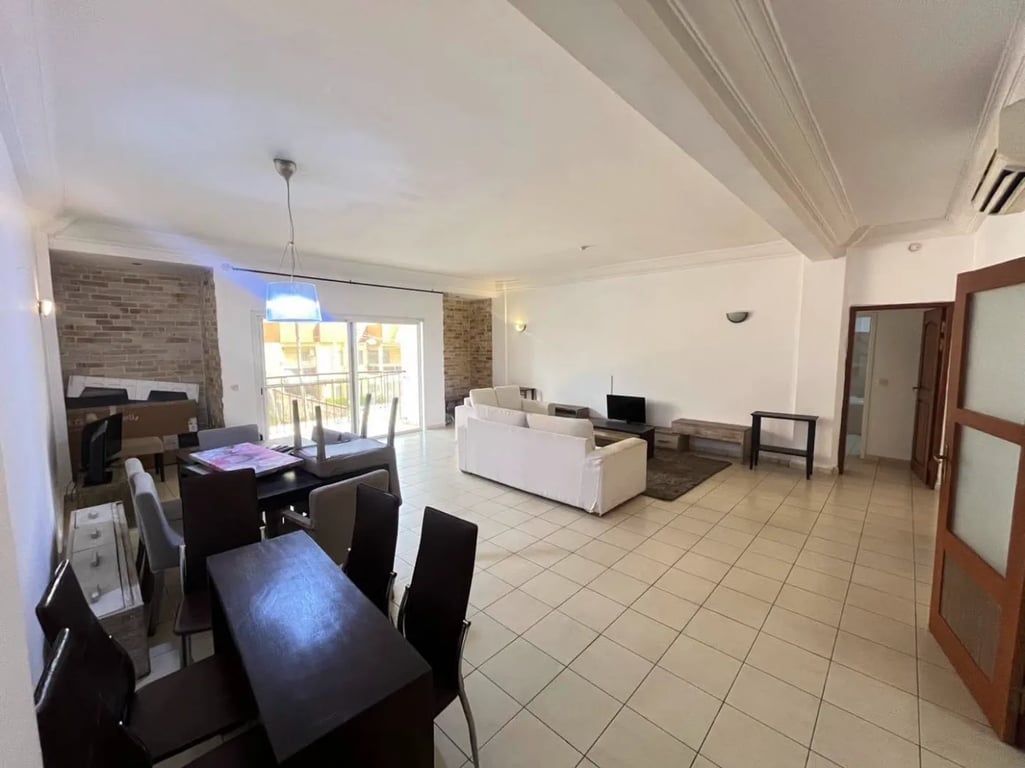 Appartement non meublé 03 chambres, Clinique de l'aéroport - Bonapriso
