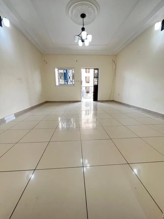Appartement 02 chambres 1er étage | Logbessou