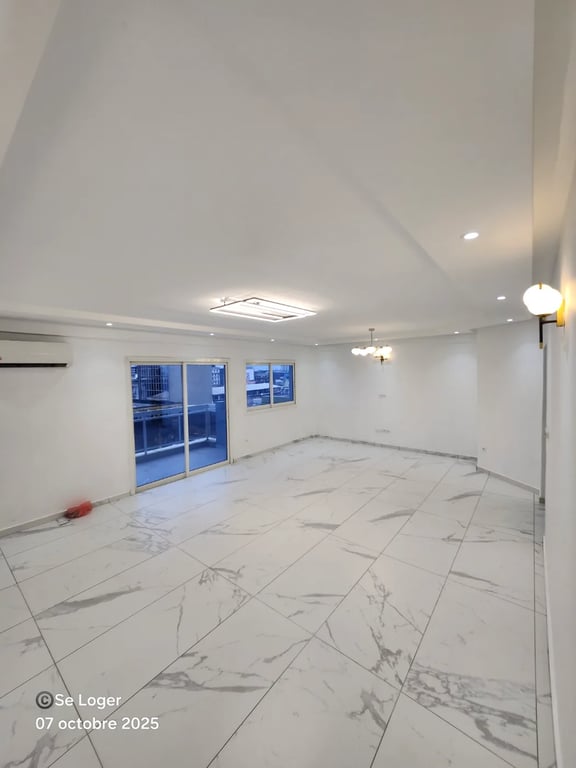 02 bedrooms apartment-Akwa