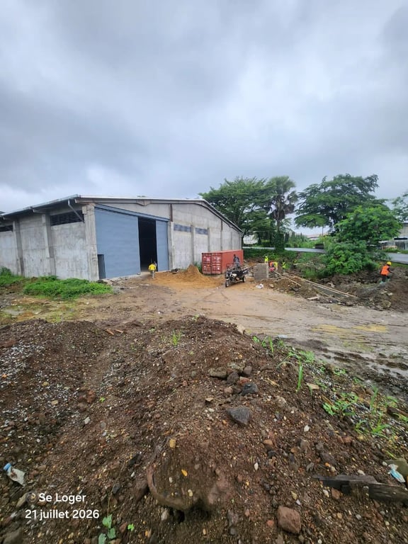 Warehouse 2000 m² Zone portuaire-Bonanjo, près Bonanjo Gate 1