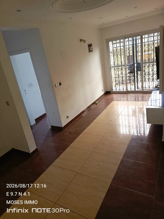 Apt 2 ch, 3 sdb à Bonapriso près American School - 350 k