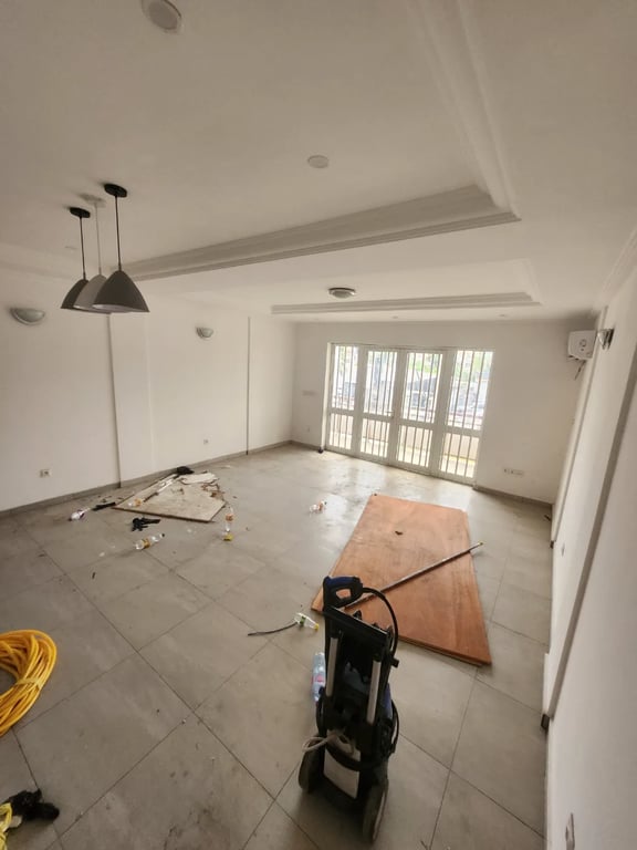For office : 03 rooms apartment- Bonapriso |1st floor