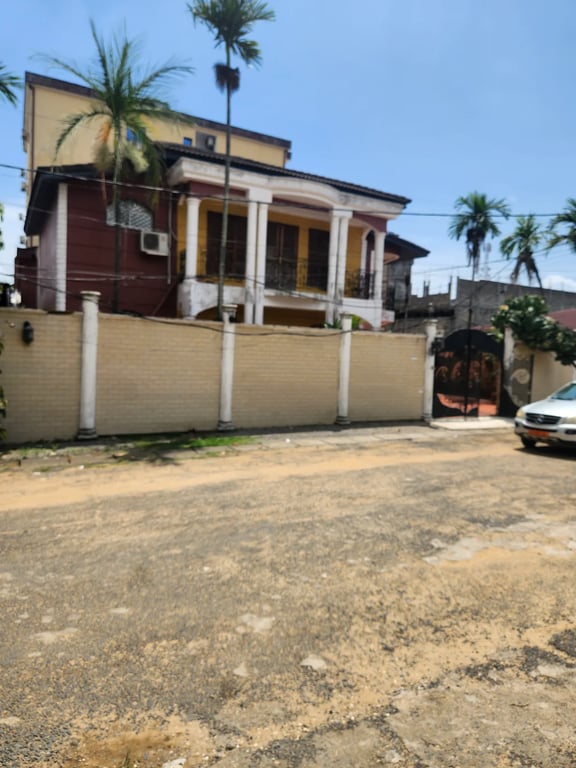 A vendre: Duplex haut standing | Bonamoussadi