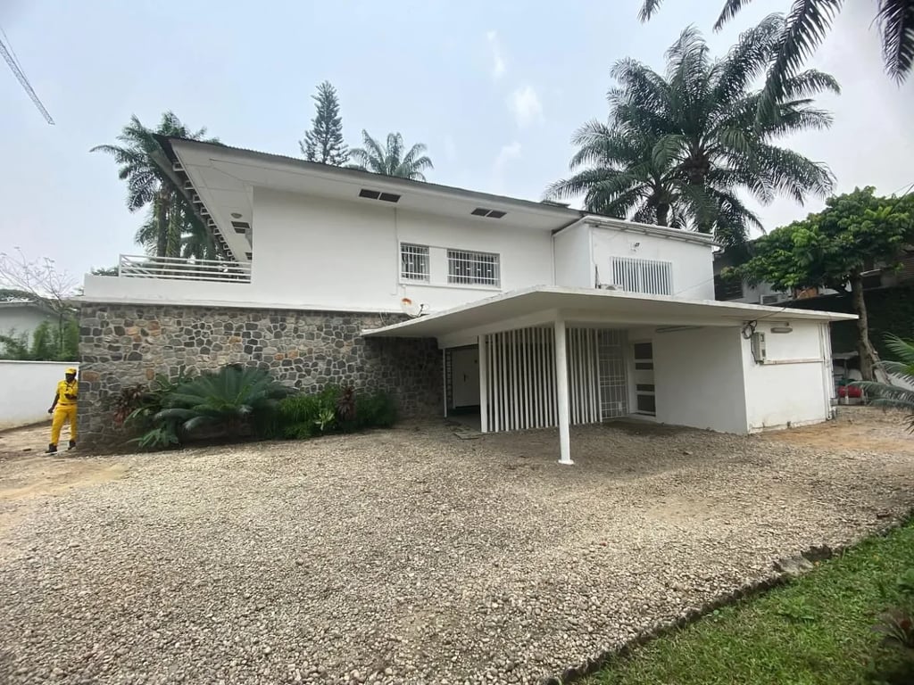 Propriété d'exception su 1200m² - Bonapriso