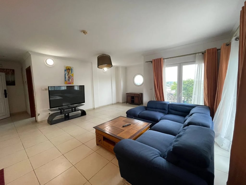 Appart-duplex de 03 chambres / Bonapriso