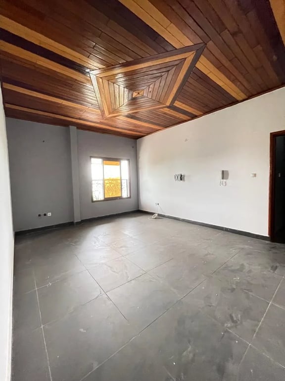 Studio disponible à Logbessou | 70 000FCFA
