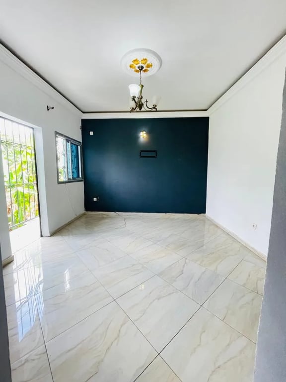 Studio à louer à Logbessou