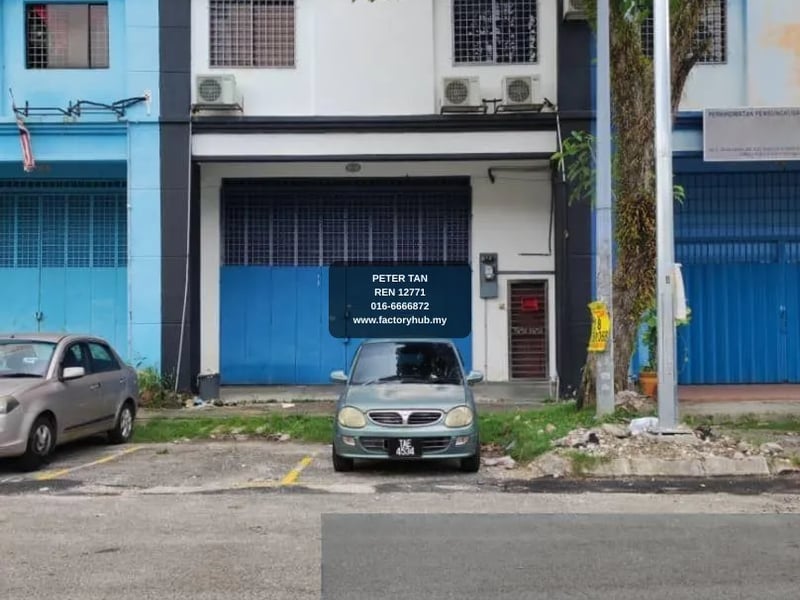 工厂 出租 - 雪兰莪莎阿南Seksyen 33排屋式工厂出租 – RM4.8K/月 2650呎 - Shah Alam, Selangor