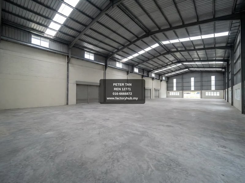 工厂 出租 - 武吉耶鲁东仓库附行车出租 – RM350K/月 143864呎 - Shah Alam, Selangor