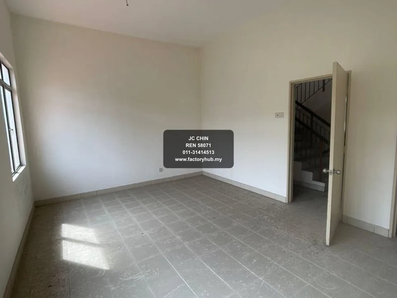 Residential For Sale - 2.5-Storey Terraced House for Sale in Taman Tasik Prima – RM680K 1175sf - Puchong, Selangor