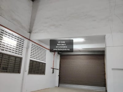 工厂 出售 - 森美兰Nilai 7排屋式工厂出售 – RM46万 2500呎 - Nilai, Negeri Sembilan
