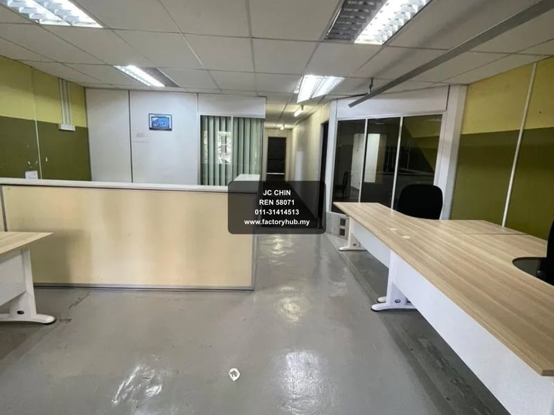 Komersial Untuk Disewa - Bandar Baru Nilai Pejabat Kedai untuk Disewa – RM2800/bln 1800kp - Nilai, Negeri Sembilan