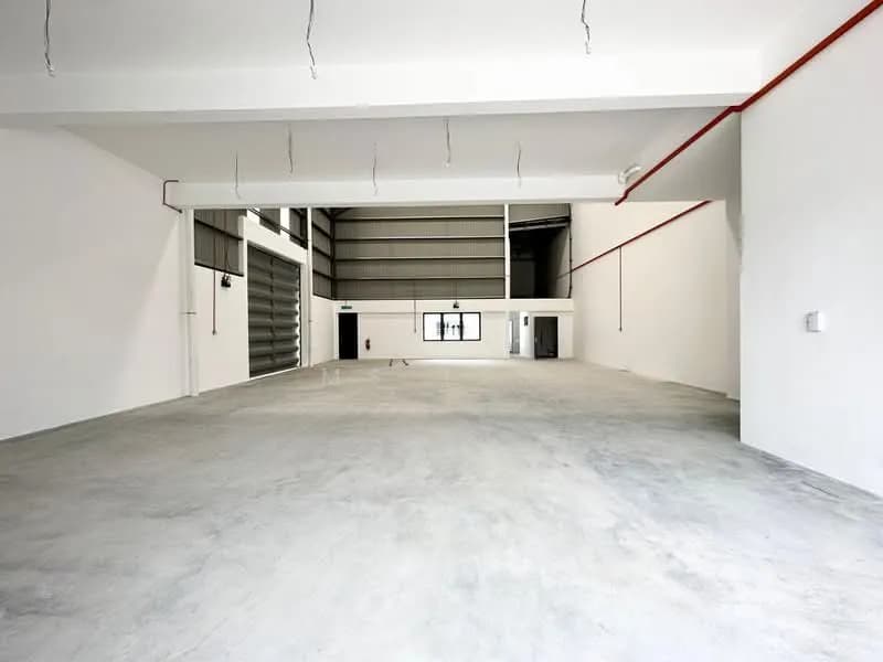 Cluster Factory/Warehouse for Rent in Eco Business Park V, 4,211 sq ft, 150A