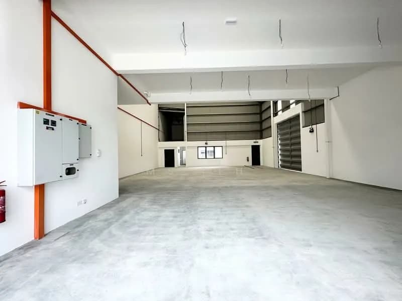 Cluster Factory/Warehouse for Rent in Bandar Puncak Alam, 3,767 sq ft, 150A