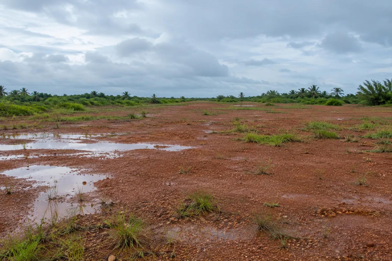 Gambar rujukan tanah perindustrian kosong