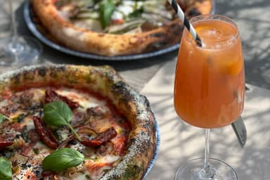 Basilikum Pizza Napoletana