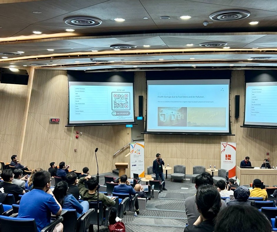 登壇している弊社太田