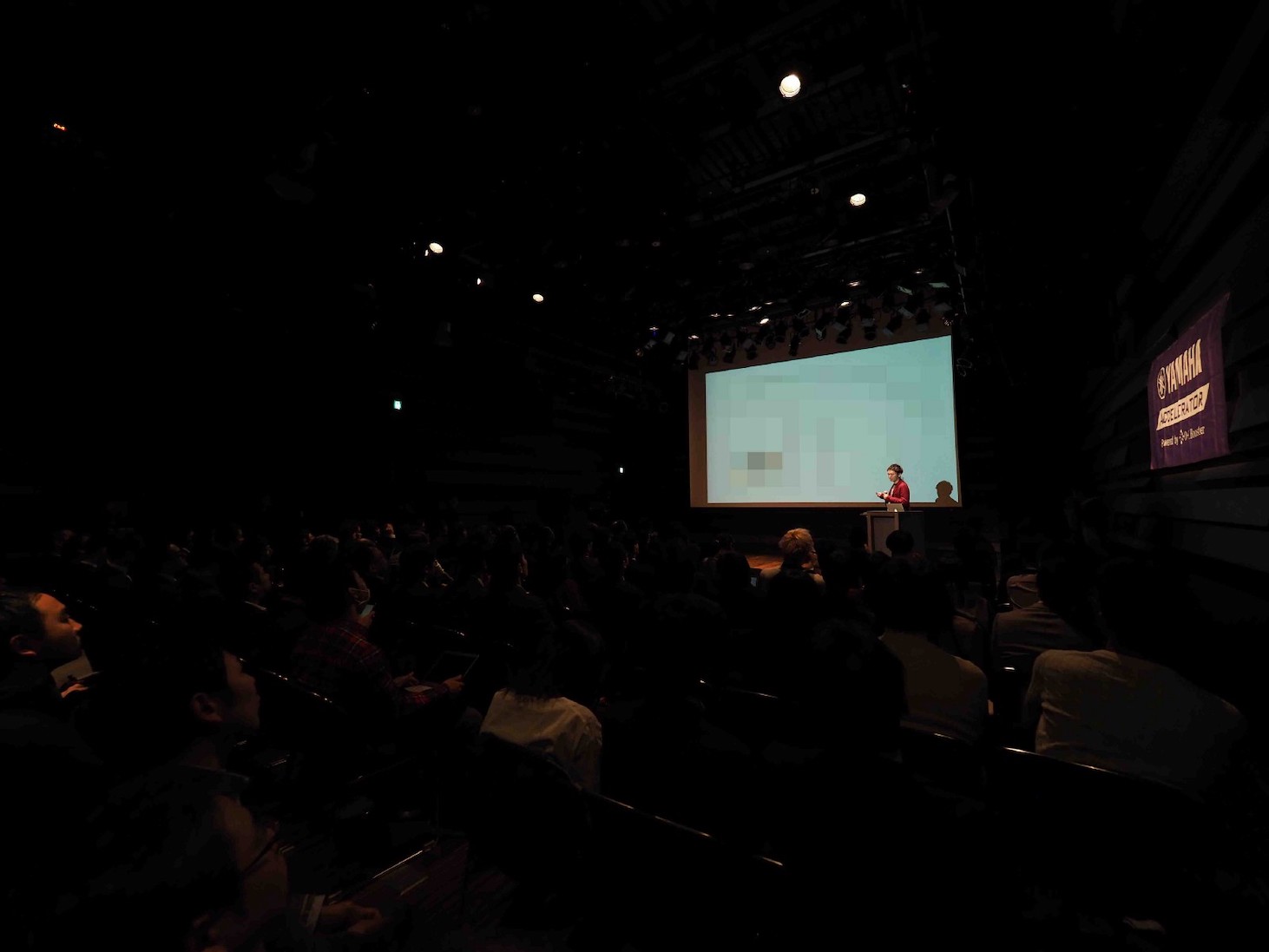 ヤマハアクセラレーター Demo Dayにて、太田が登壇している写真