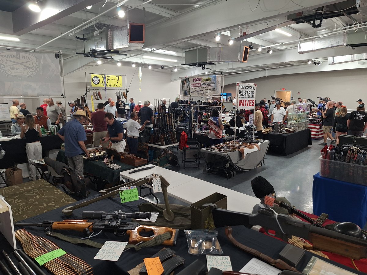 Naples Gun and Knife Show image 1