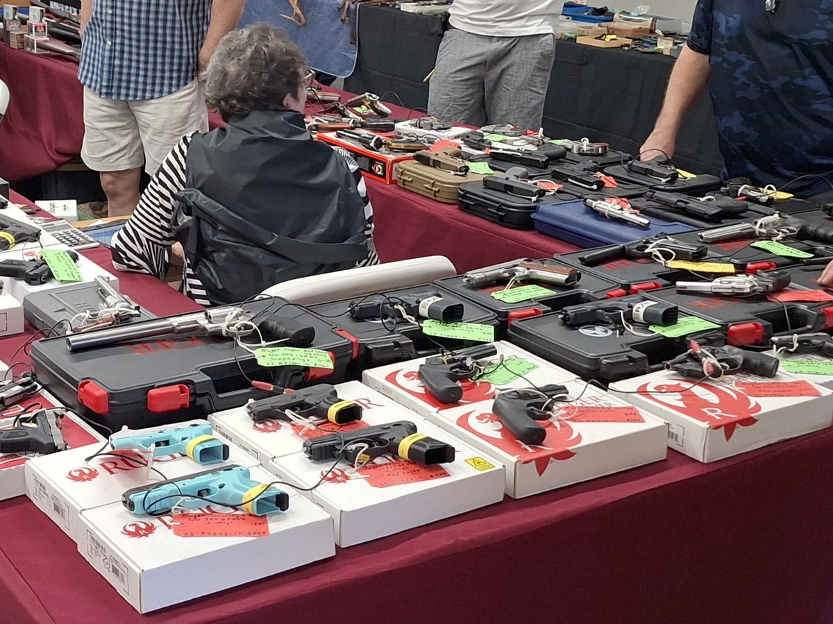 Naples Gun and Knife Show image 8
