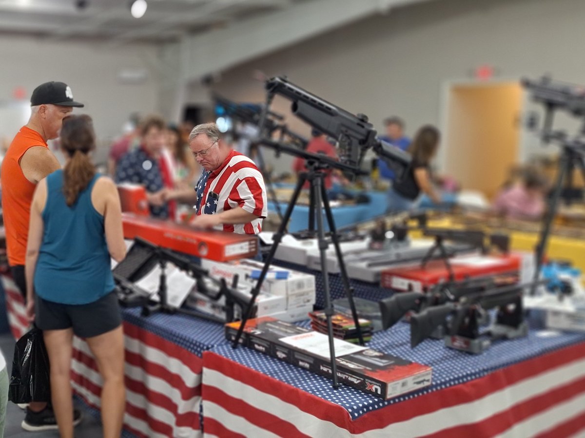 Naples Gun and Knife Show image 4