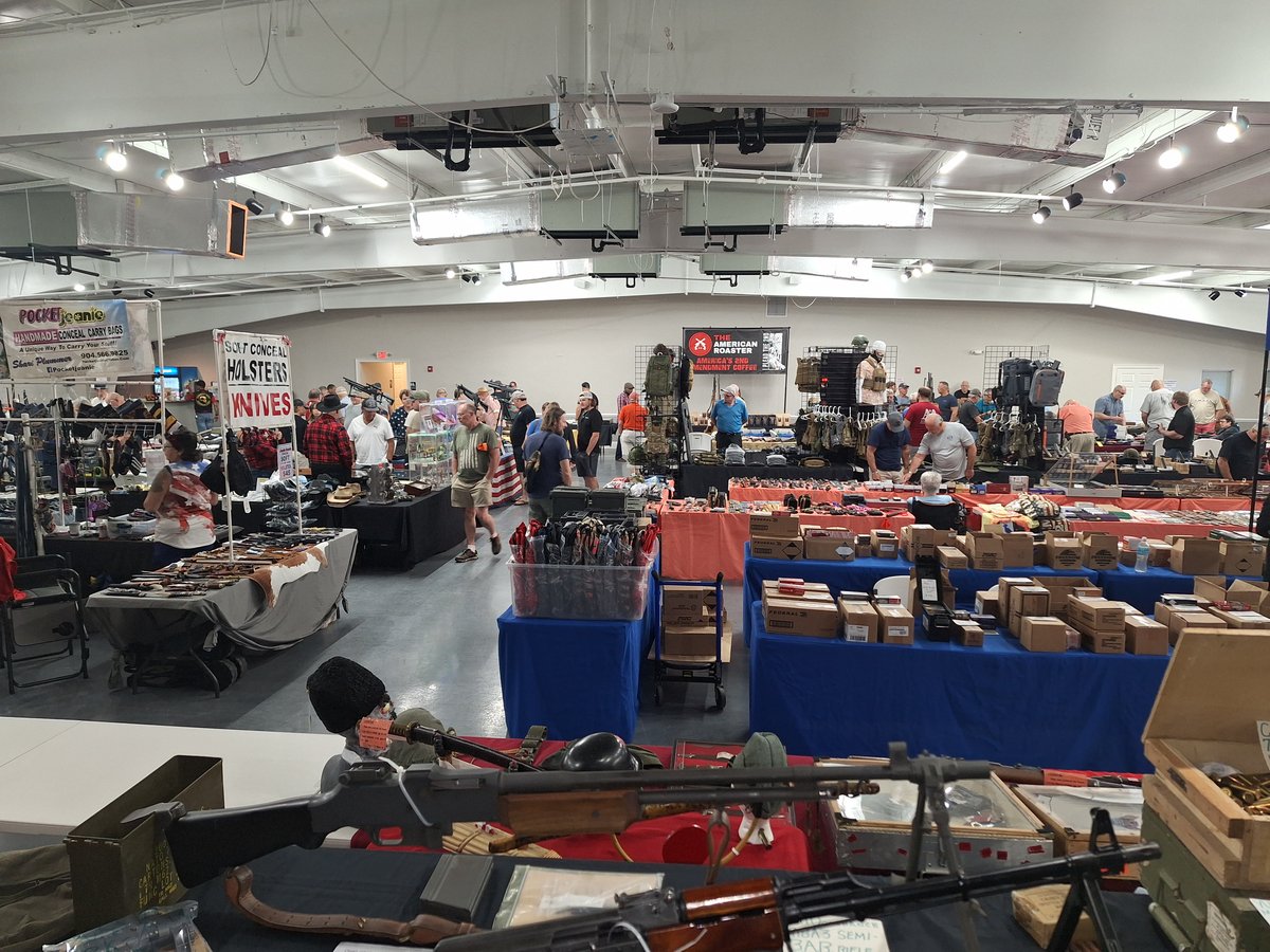 Naples Gun and Knife Show image 3