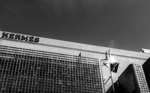 b/w glint