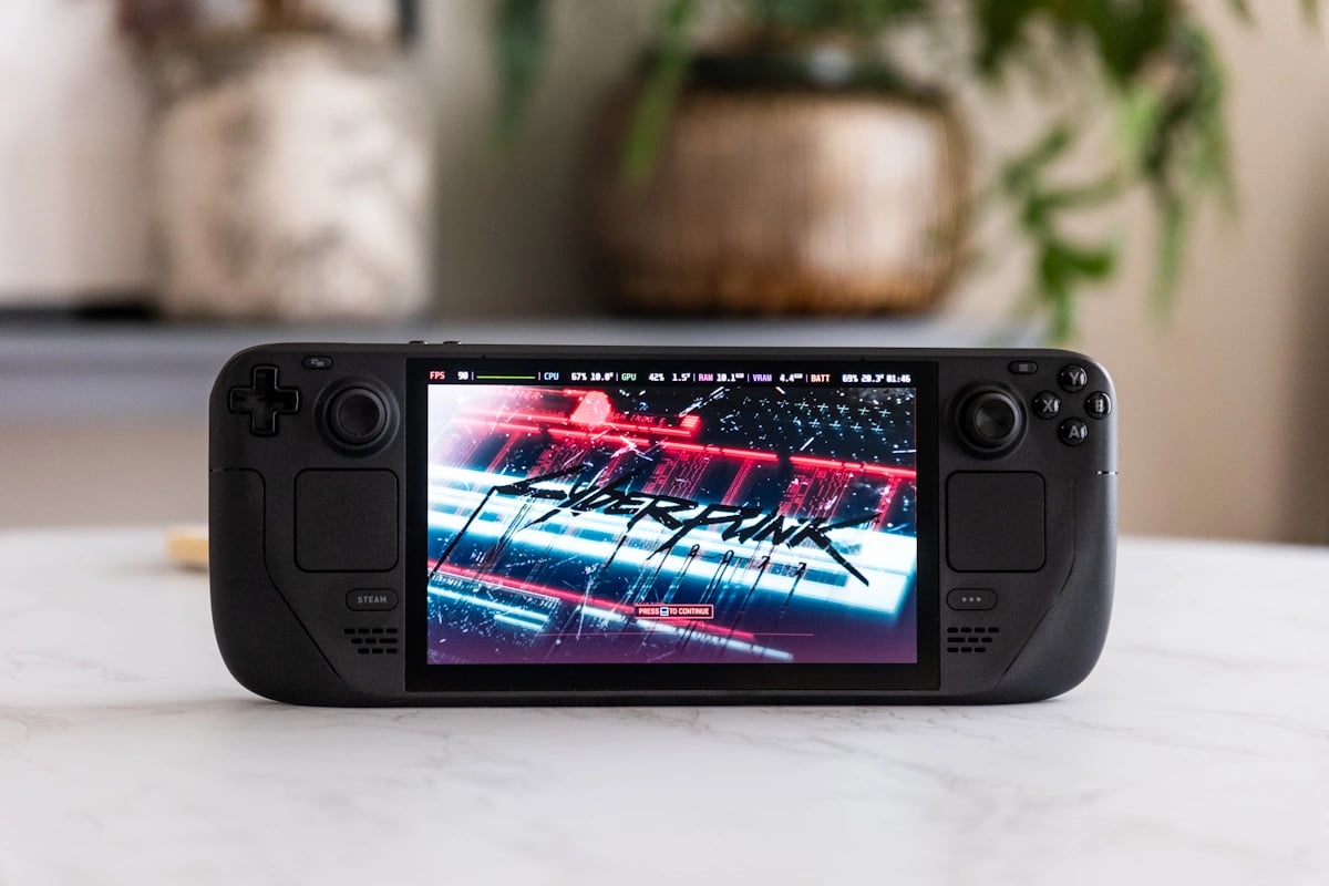 Valve apresenta o novo Steam Deck OLED com tela aprimorada e maior ...