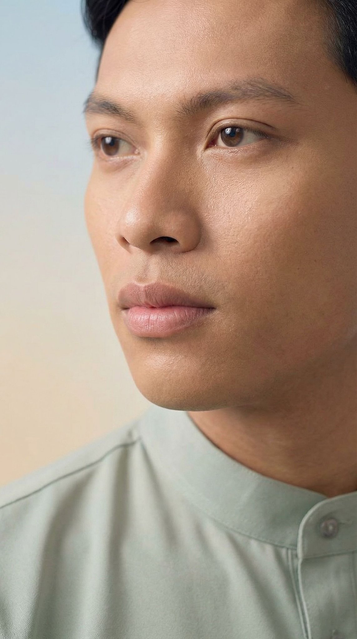 Modern Tradition: Uniqlo Style Baju Melayu Editorial — shot 6 of 6