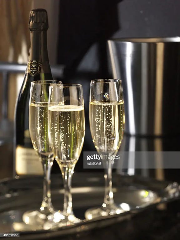 Sunday Brunch with  Alcohols buffet menu at Le Meridien Hyderabad - BookMyBuffet