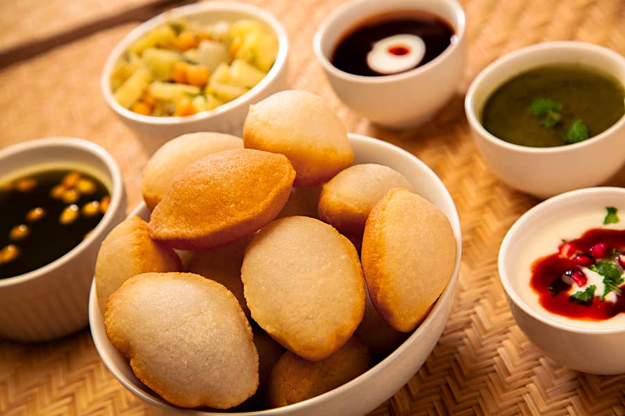 Buffet food spread at Radisson Blu Hotel & Suites - BookMyBuffet
