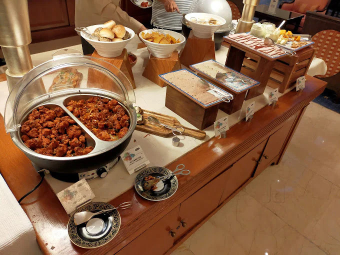 Buffet food spread at ITC Grand Central - BookMyBuffet