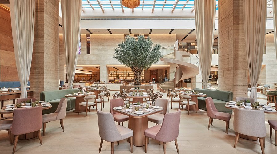 Sunday Brunch Buffet buffet offer at Hilton Gurugram