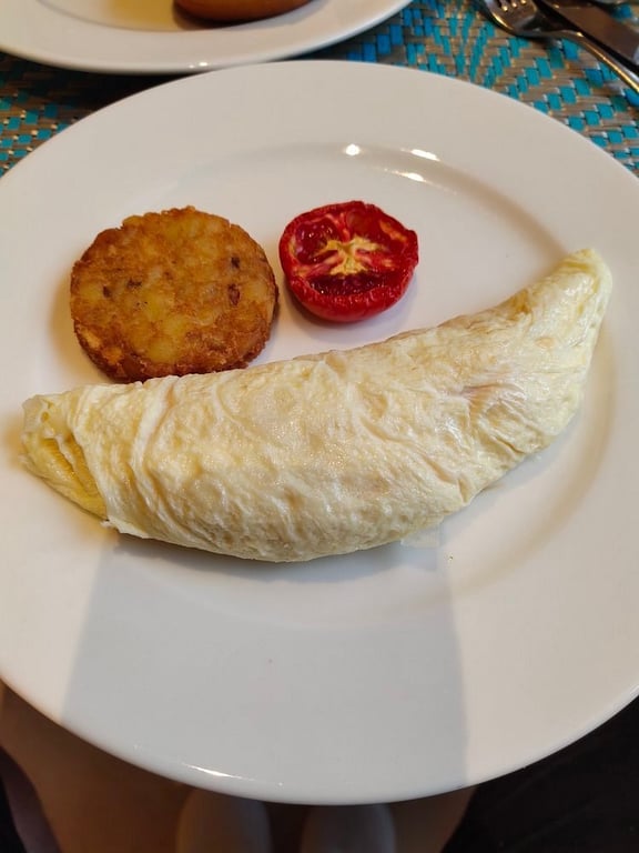 Buffet dishes at ITC Grand Central in Mumbai - BookMyBuffet