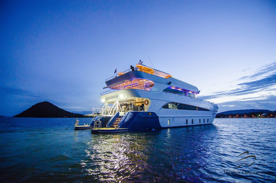 MV Tapana Catamaran liveaboard boat