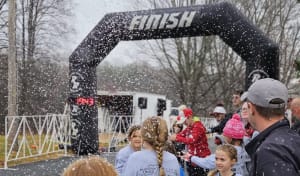 Peaks of Otter Christmas Classic 5k Logo