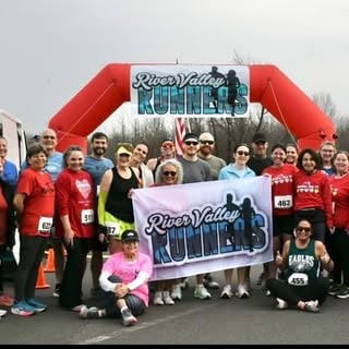 River Valley Runners (AR 879) logo