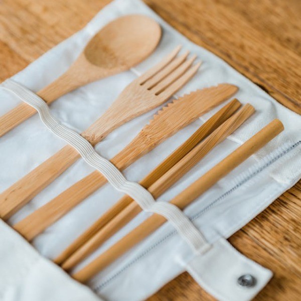 Cutlery with cloth