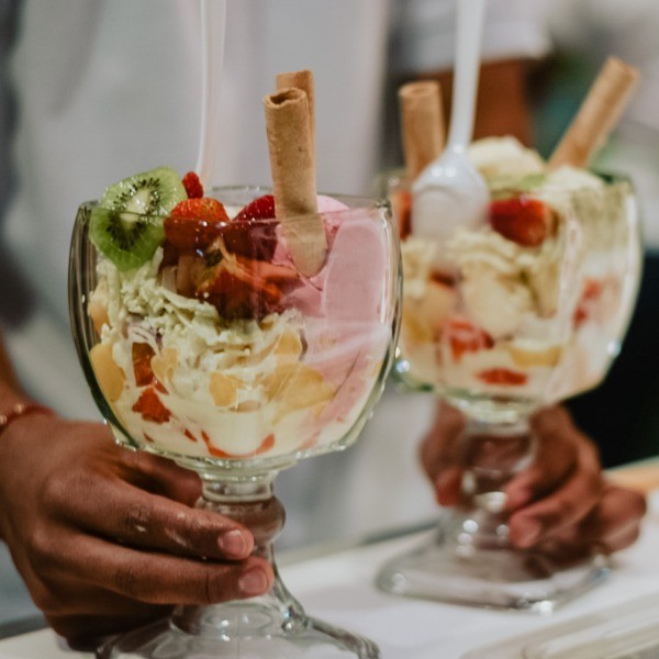 Ensalada Personal con Queso y Helado