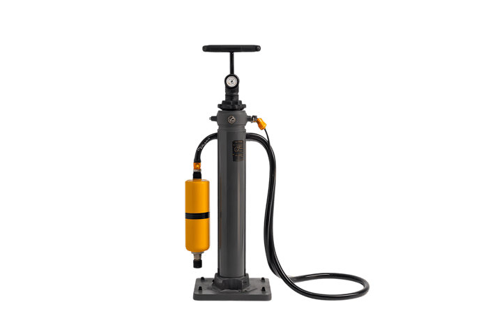 High pressure floor pump with CO2 inflator