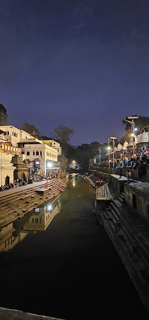 Pashupatinath Temple Evening Aarati Tour — photo 3