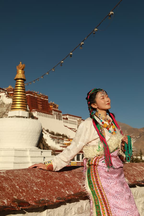 8-Day Tibet Overland Tour from Kathmandu with Everest Base Camp — photo 3