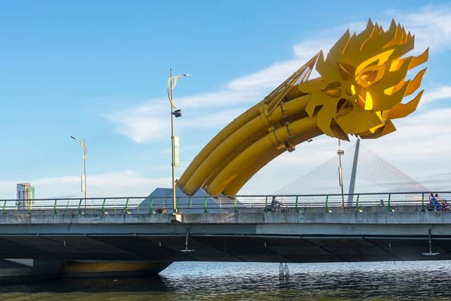 Dragon Bridge sculpture, Da Nang
